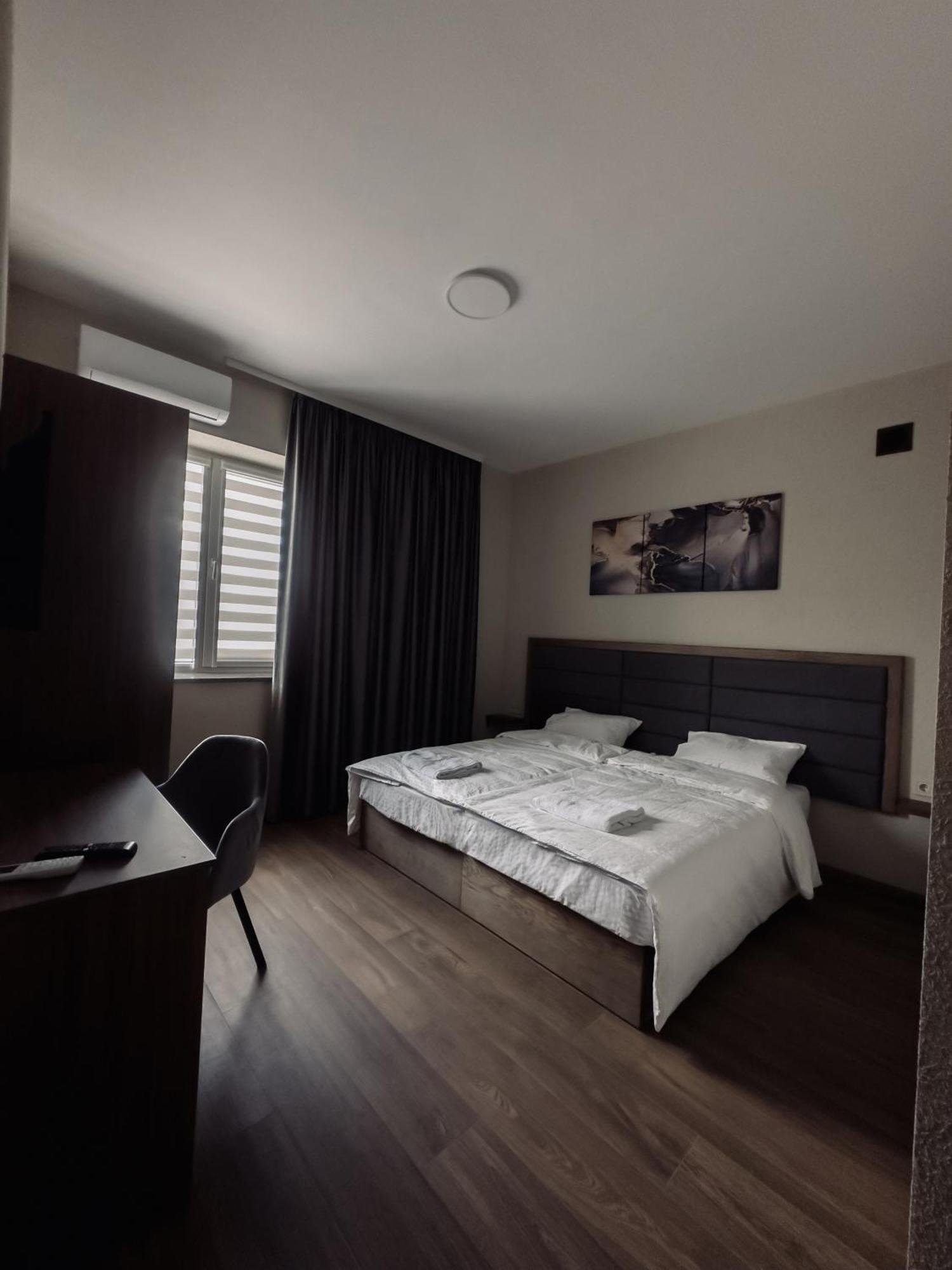 Nesvit Hotel Киев Экстерьер фото